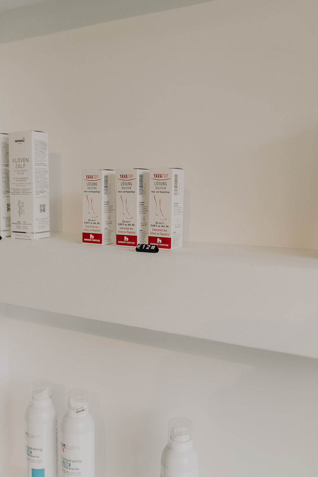 Verzorgingsproducten op een schap