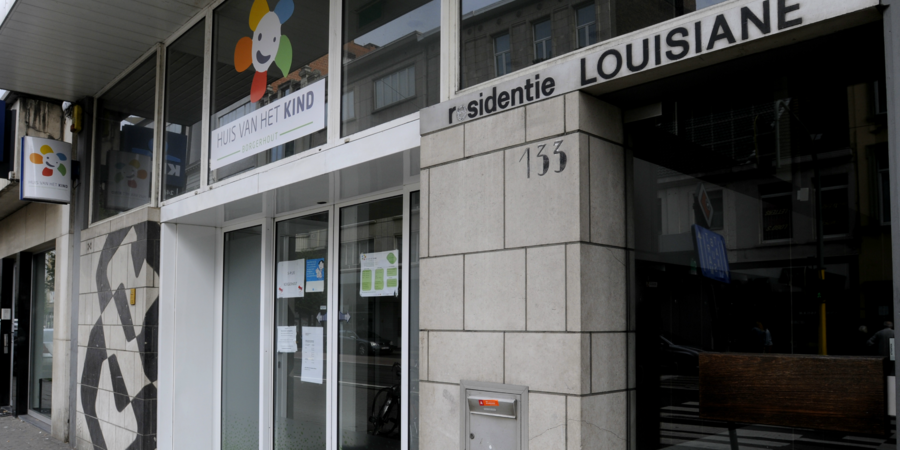 De gevel van het Huis van het Kind Borgerhout.