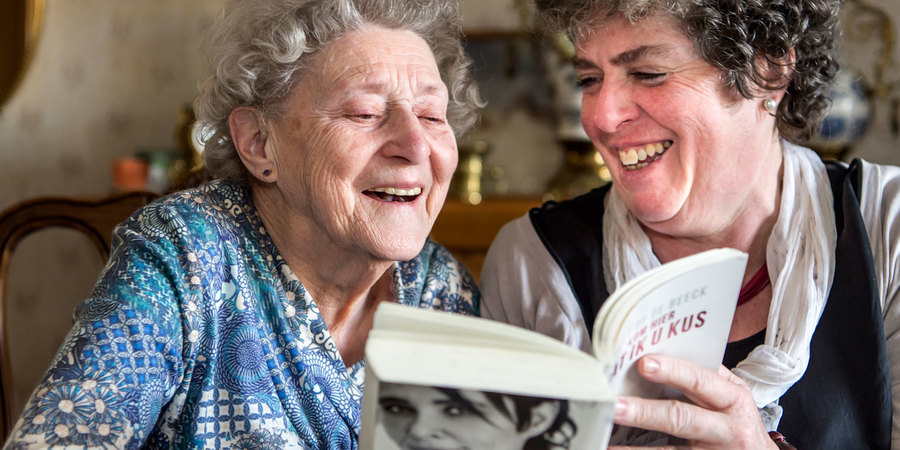 Vrijwilliger op huisbezoek bij een Bib aan Huisklant
