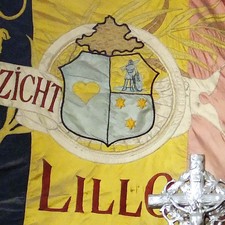 Koninklijke Heemkundige Kring van de Antwerpse Polder, vzw: een vlag met de wapens van Lillo