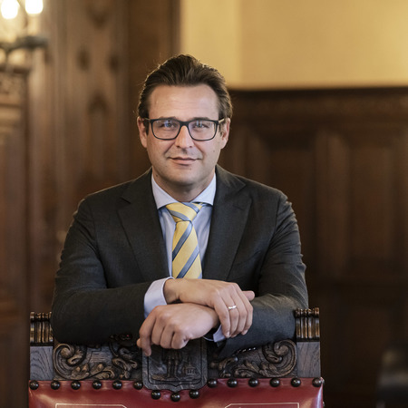 Portret van Wilrijks districtsburgemeester Kristof Bossuyt Portret van Wilrijks districtsburgemeester Kristof Bossuyt