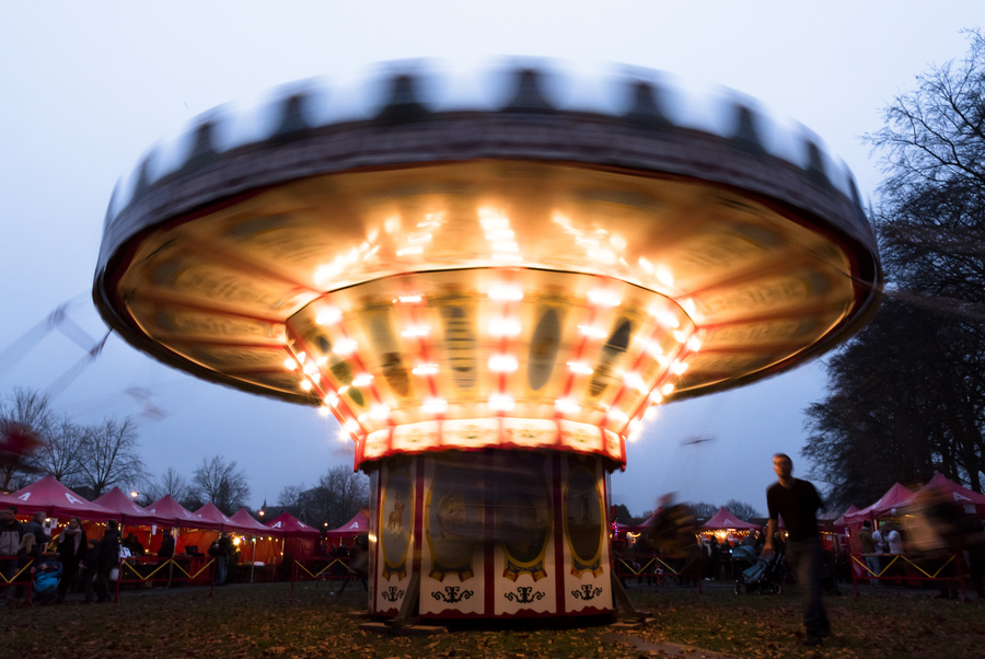 zweefmolen op de kerstmarkt